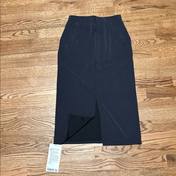 Lululemon Skirt - Picture 3 of 4